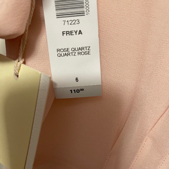 Aritzia dress rose quartz color size 6 - Picture 4 of 4